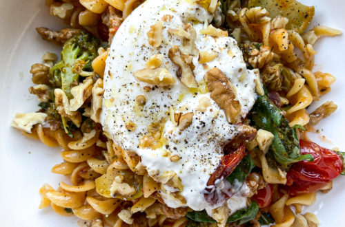 Pittige pasta met venkelworst broccoli burrata