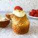 Cruffins met witte chocolade en frambozen