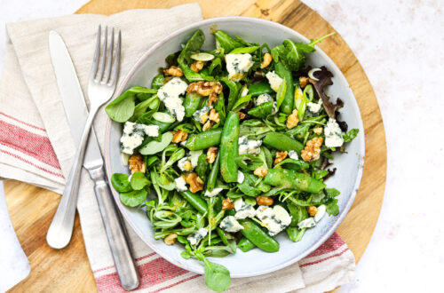 Salade met sugar snaps, Roquefort en walnoten